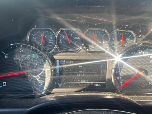 Image of Chevrolet 1500 equipment image 3