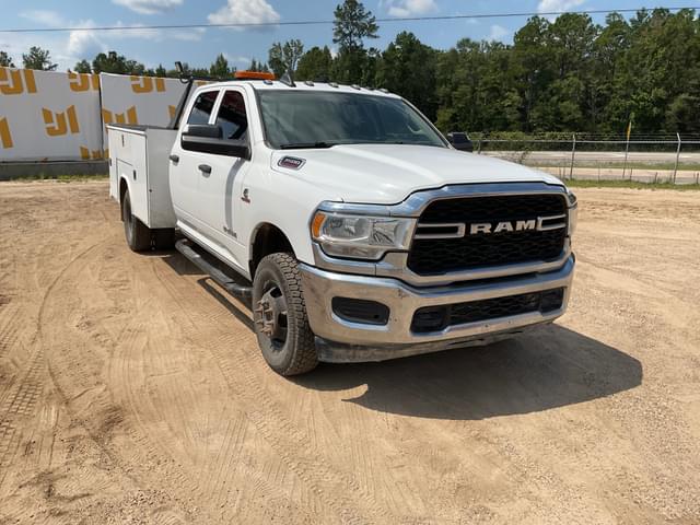 Image of Dodge Ram 3500 equipment image 2