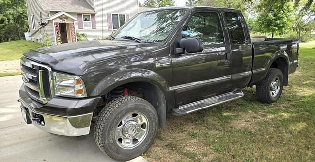 Image of Ford F-250 equipment image 3