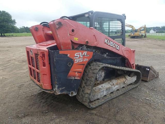 Image of Kubota SVL95-2S equipment image 2