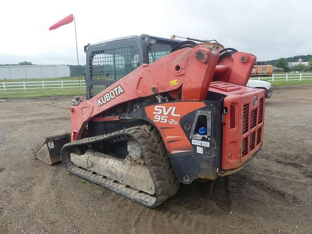 Image of Kubota SVL95-2S equipment image 3