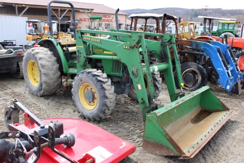 Image of John Deere 5210 Primary image