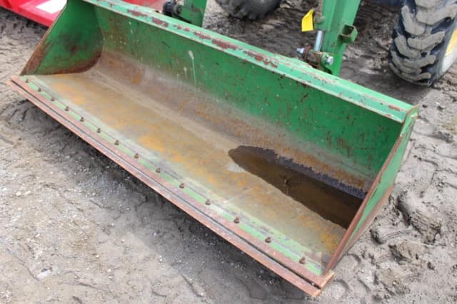 Image of John Deere 5210 equipment image 3