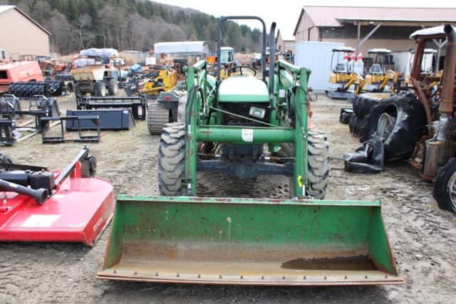 Image of John Deere 5210 equipment image 1