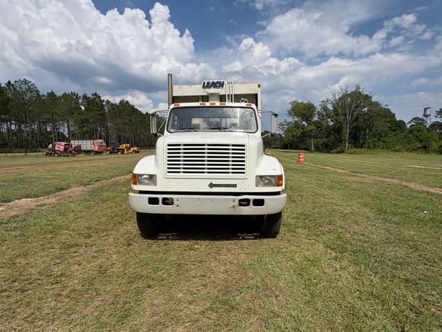Image of International 4700 equipment image 1