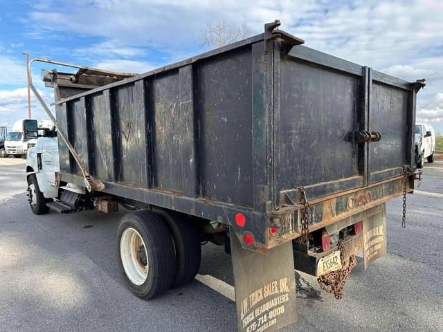 Image of Chevrolet 5500HD equipment image 2