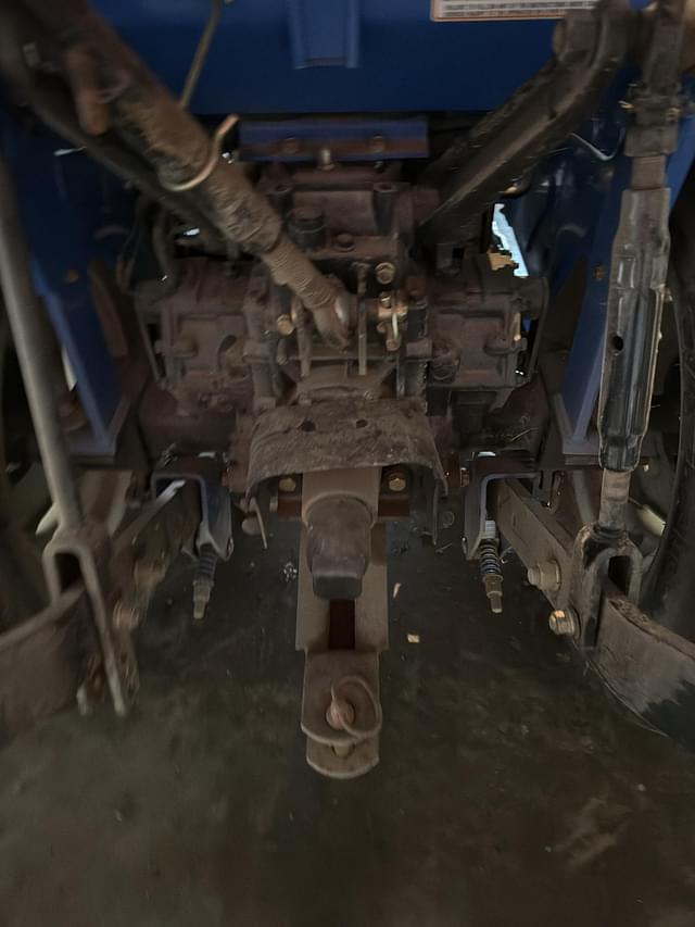 Image of New Holland TC24D equipment image 4