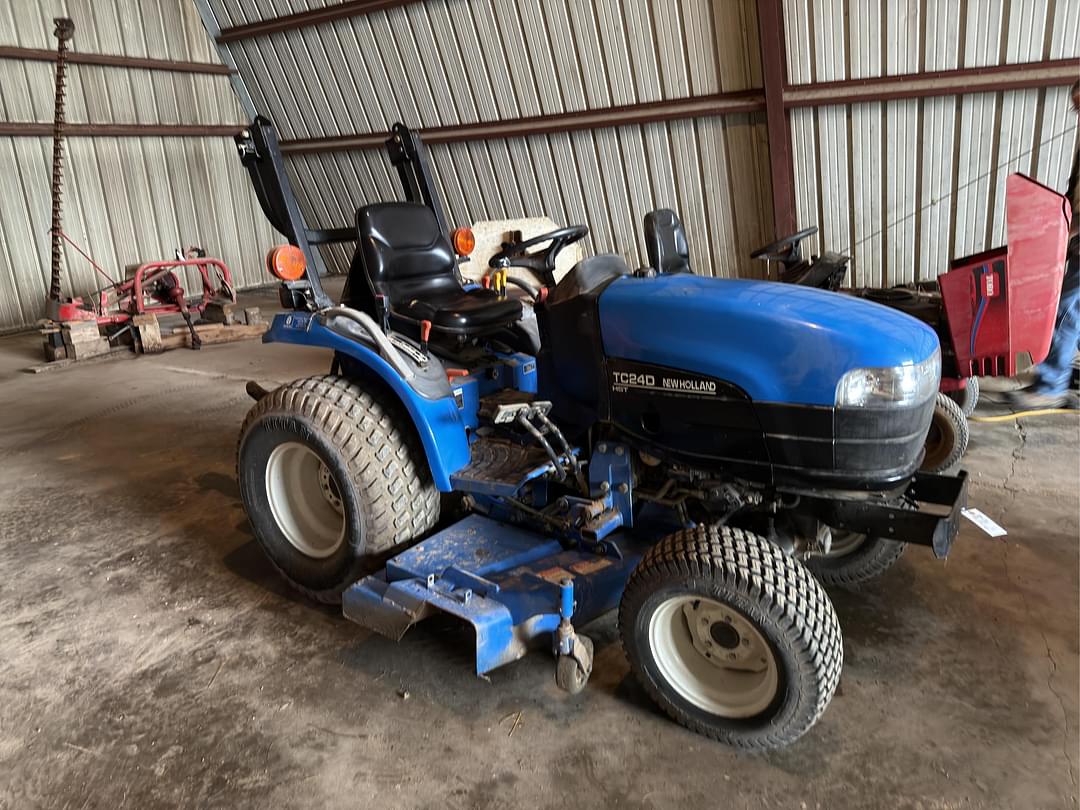 Image of New Holland TC24D Primary image