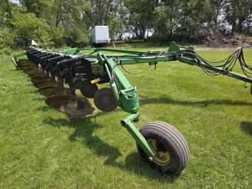 Main image John Deere 3710