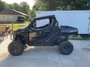 2022 Can-Am Commander XT Image