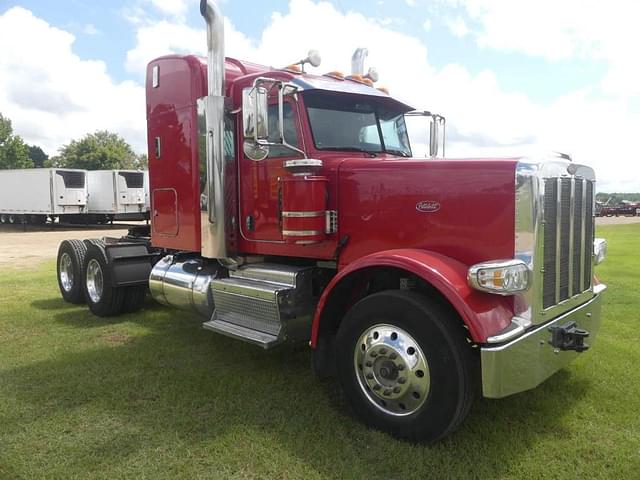 Image of Peterbilt 389 equipment image 1