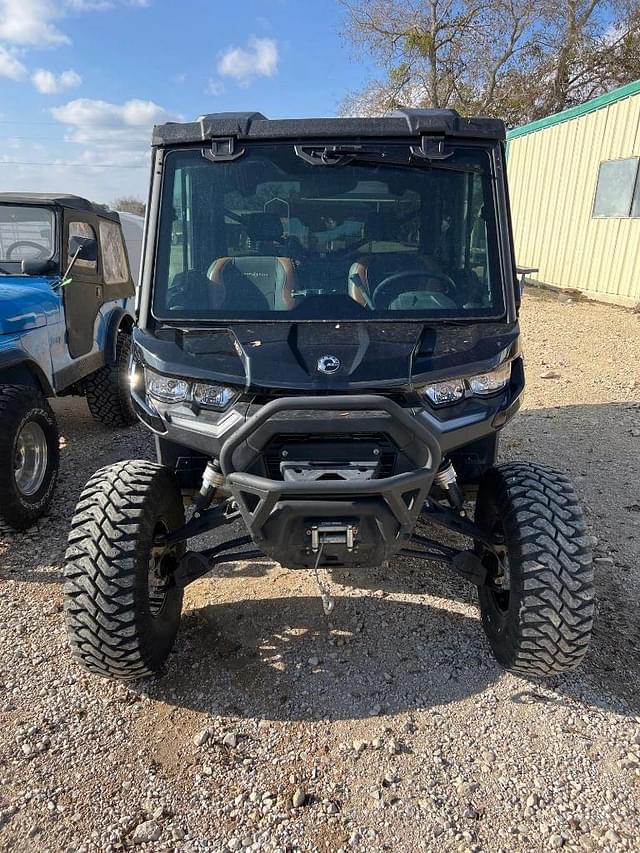 Image of Can-Am Defender equipment image 1