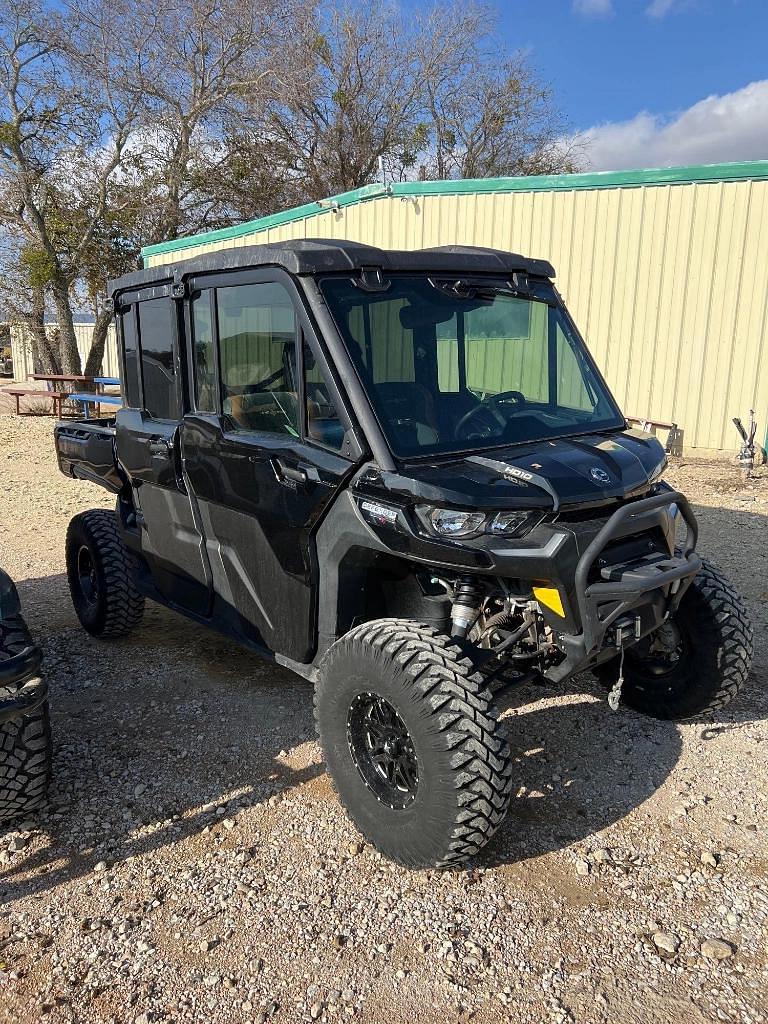 Image of Can-Am Defender Primary image