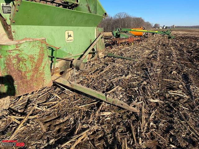 Thumbnail image John Deere 216 14