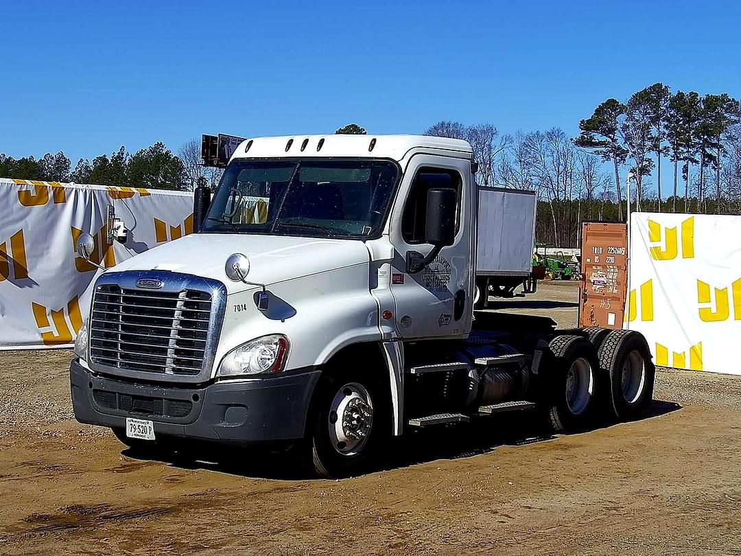 Image of Freightliner Cascadia Primary image