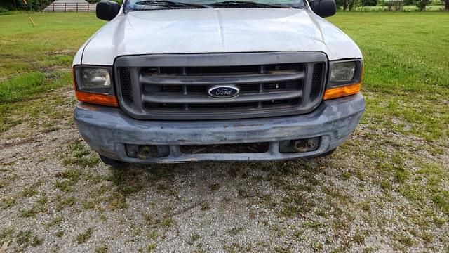 Image of Ford F-250 equipment image 1