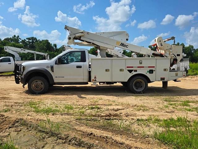 Image of Ford F-550 equipment image 1