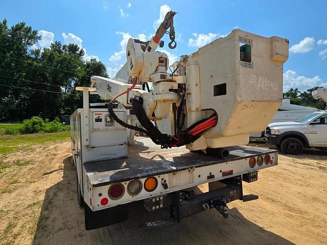 Image of Ford F-550 equipment image 4