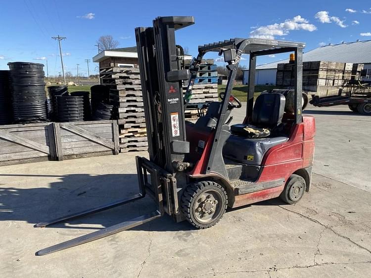 Mitsubishi FGC25N Equipment Image0