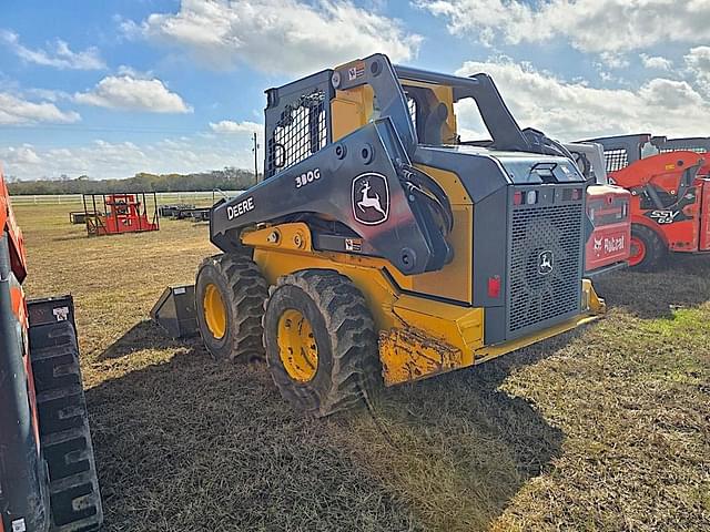 Image of John Deere 330G equipment image 4