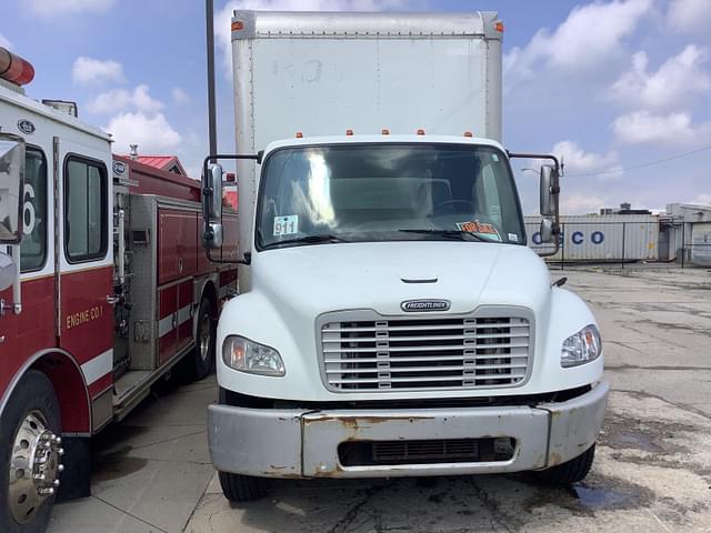 Image of Freightliner M2 equipment image 3