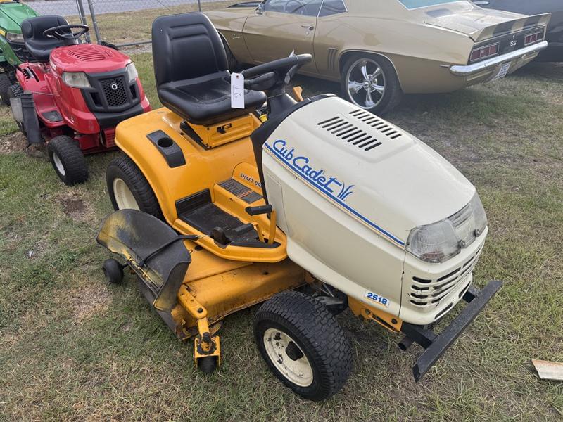 Image of Cub Cadet 2518 Image 1