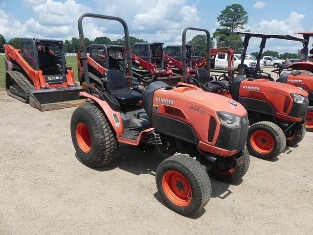 Image of Kubota B3350 equipment image 1