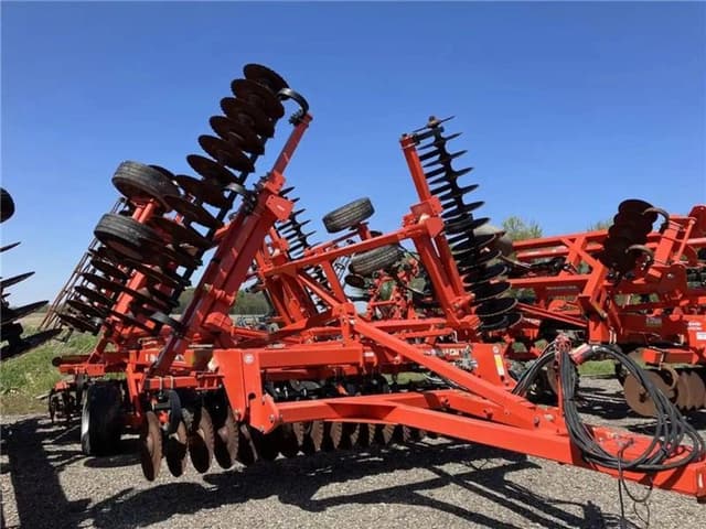 Image of Kuhn Krause Excelerator 8005 equipment image 1
