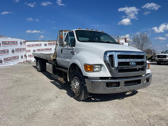 Image of Ford F-650 equipment image 2