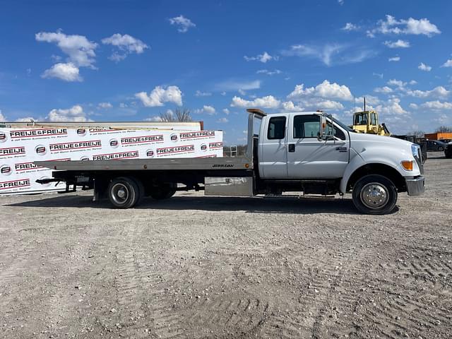 Image of Ford F-650 equipment image 3