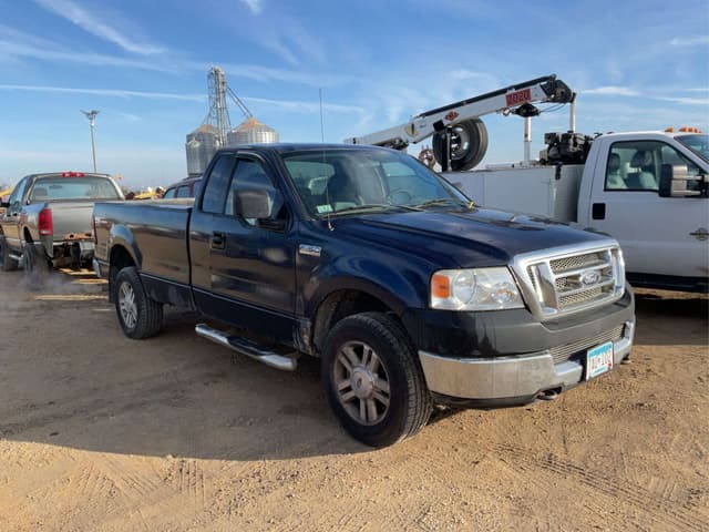 Image of Ford F-150 equipment image 2