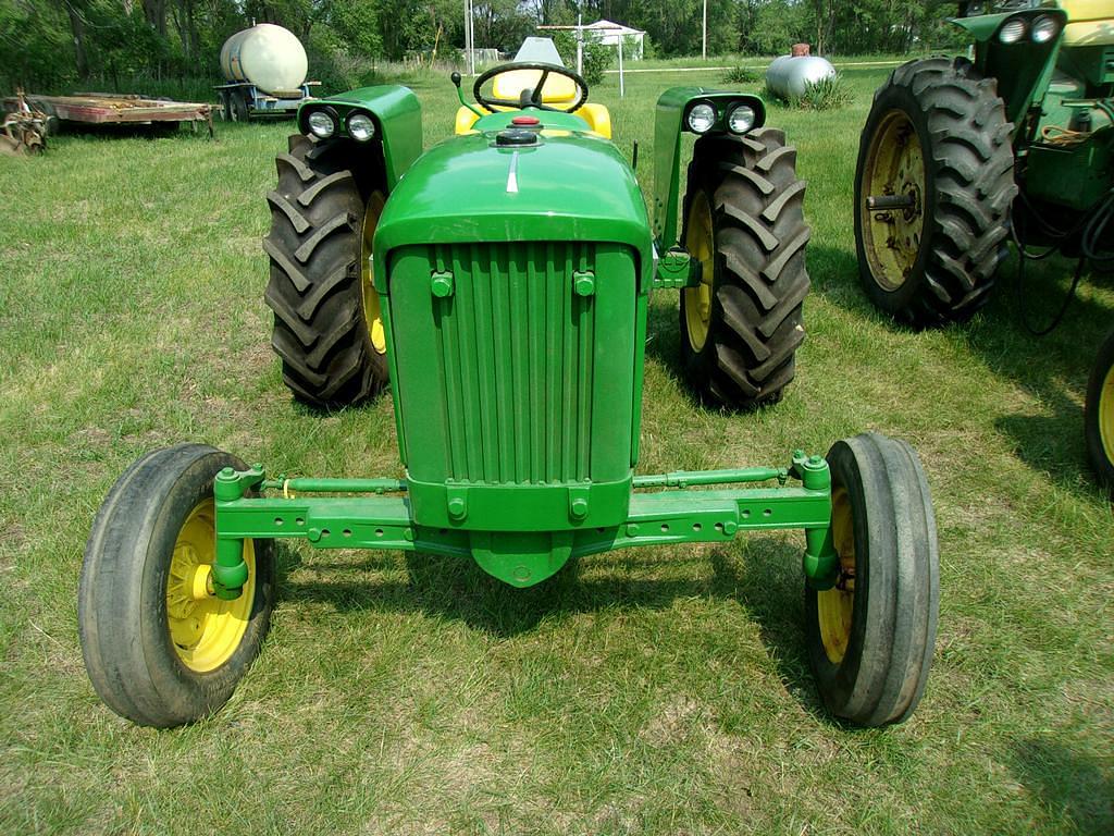 Image of John Deere 2010 Image 1