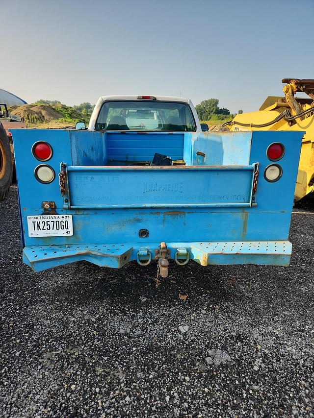 Image of Ford F-350 equipment image 3