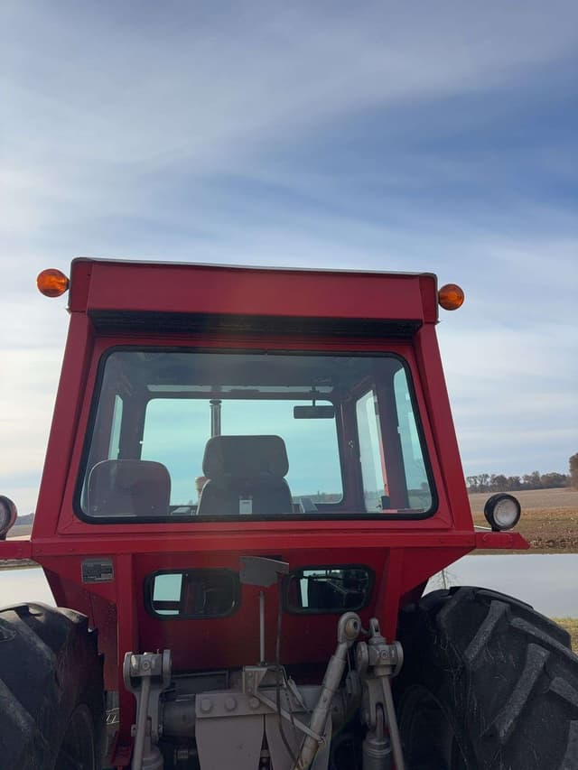 Image of Massey Ferguson 1135 equipment image 4