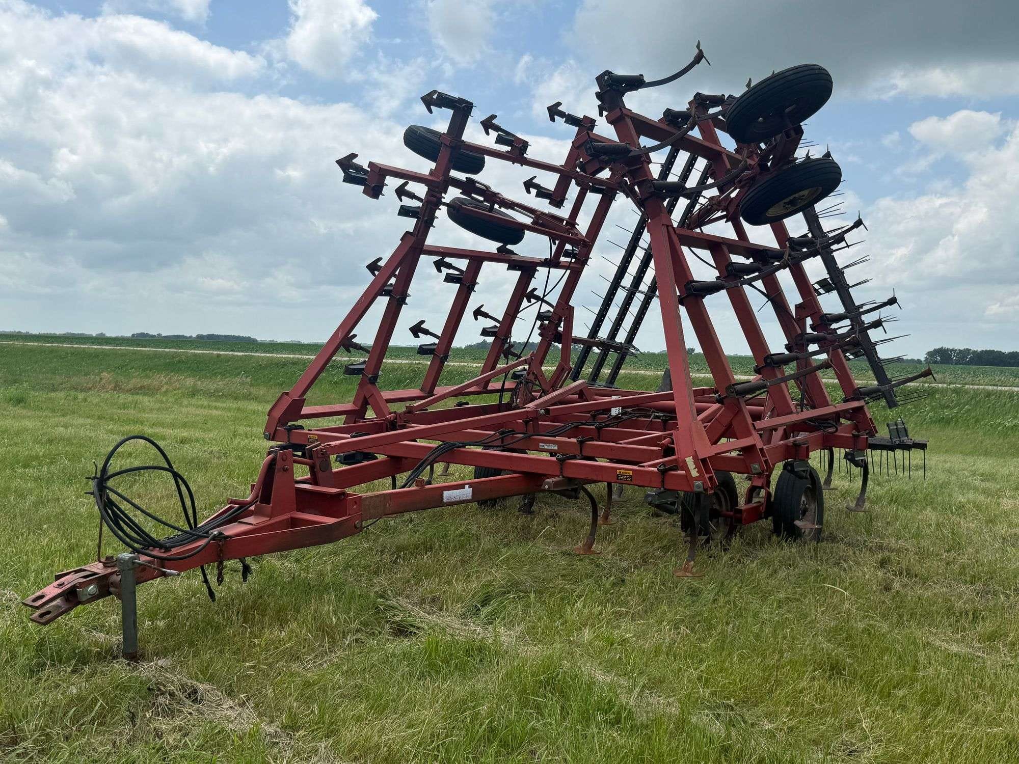 Case IH 4800 Equipment Image0
