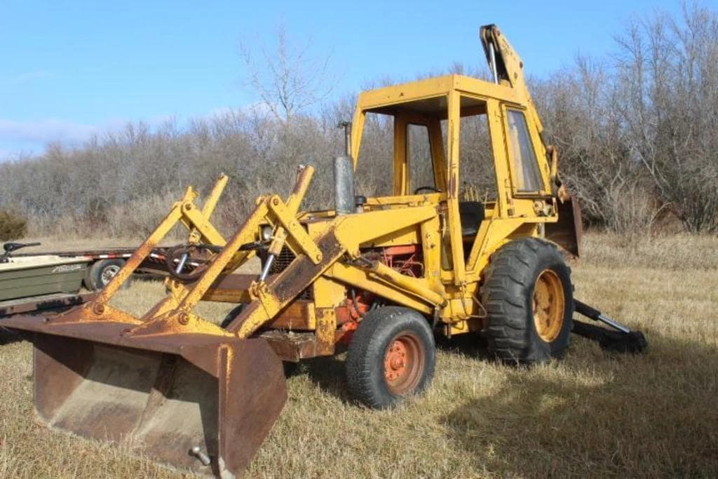 Image of Case 580B Primary image