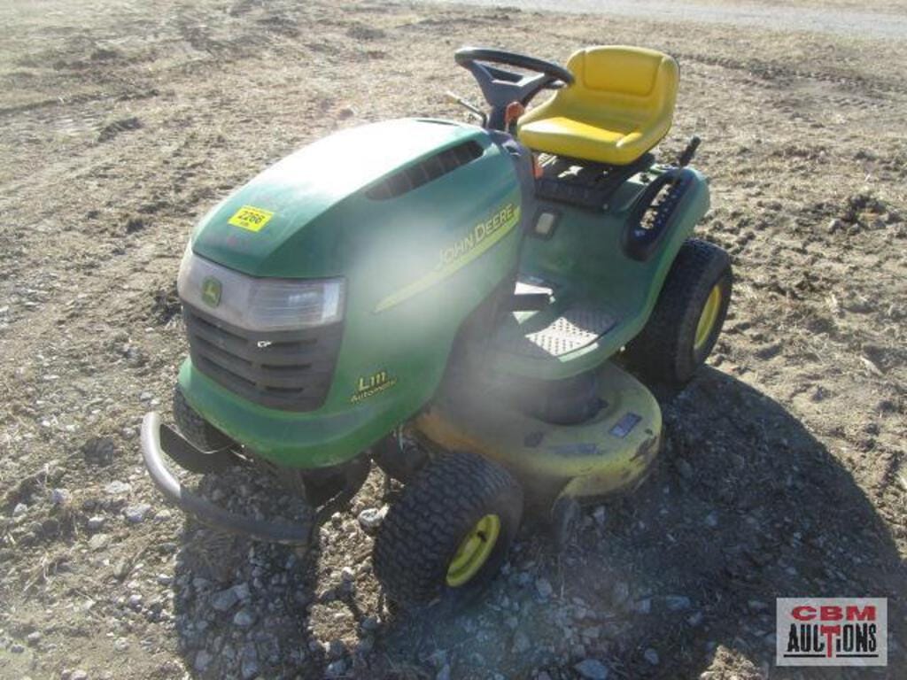 Main image John Deere L111