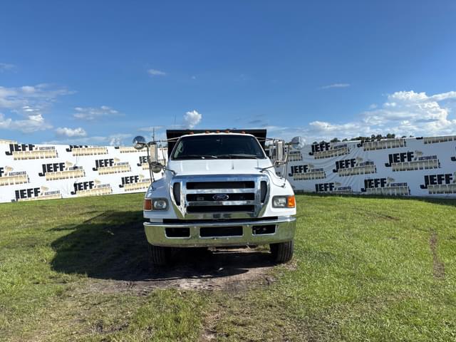 Image of Ford F-650 equipment image 1