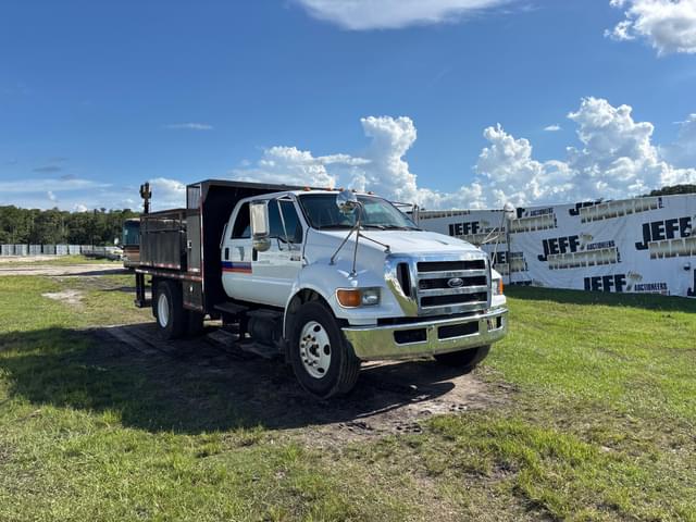 Image of Ford F-650 equipment image 2
