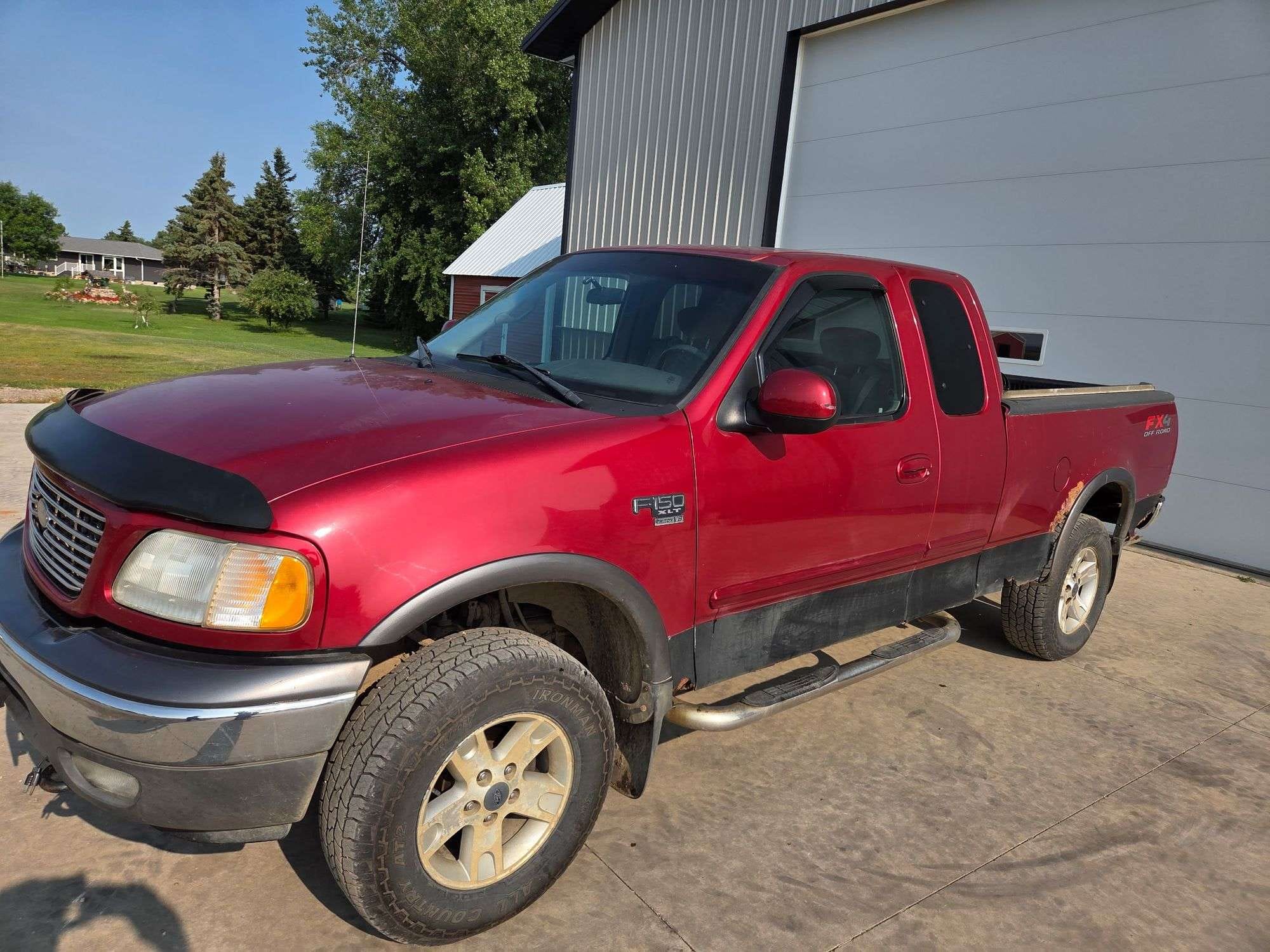 2002 Ford F-150 Equipment Image0