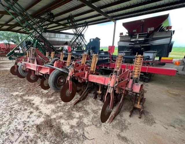 Image of Case IH 1215 equipment image 4