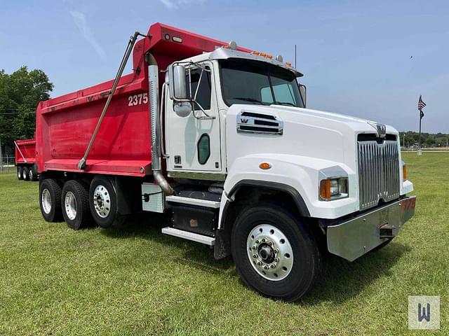 Image of Western Star 4700SF equipment image 2
