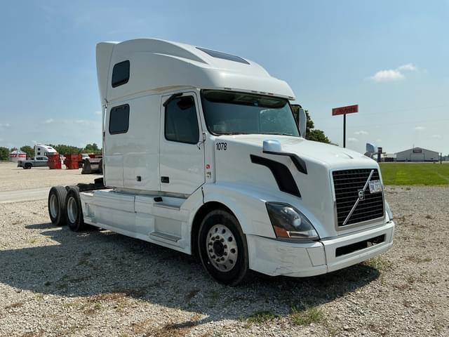 Image of Volvo VNL equipment image 2