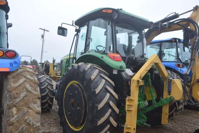 Image of John Deere 6120E equipment image 1