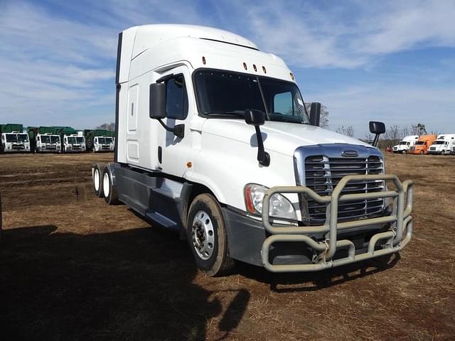 Image of Freightliner Cascadia equipment image 1