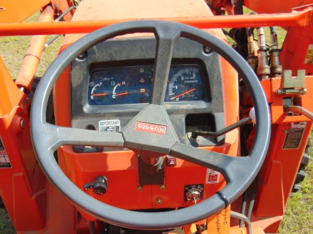 Image of Kubota MX5000 equipment image 4
