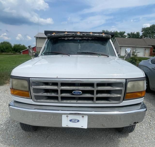 Image of Ford F-350 equipment image 4