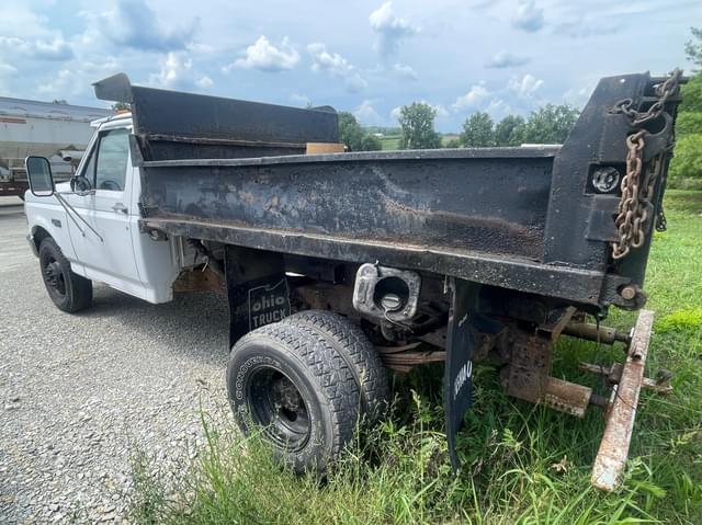 Image of Ford F-350 equipment image 3