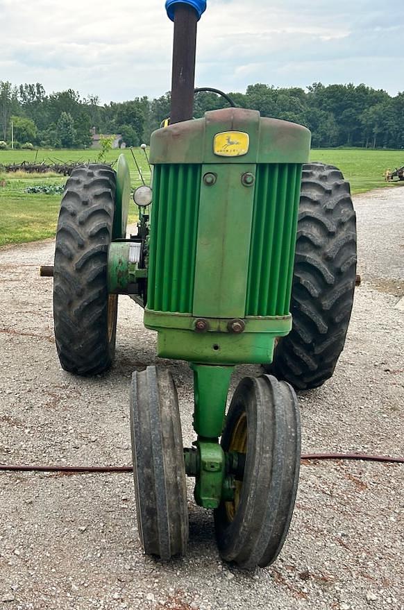 Image of John Deere 620 Image 1