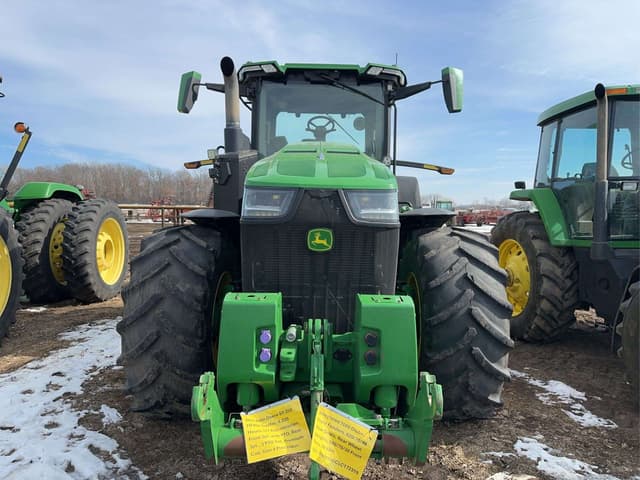 Image of John Deere 8R 250 equipment image 2